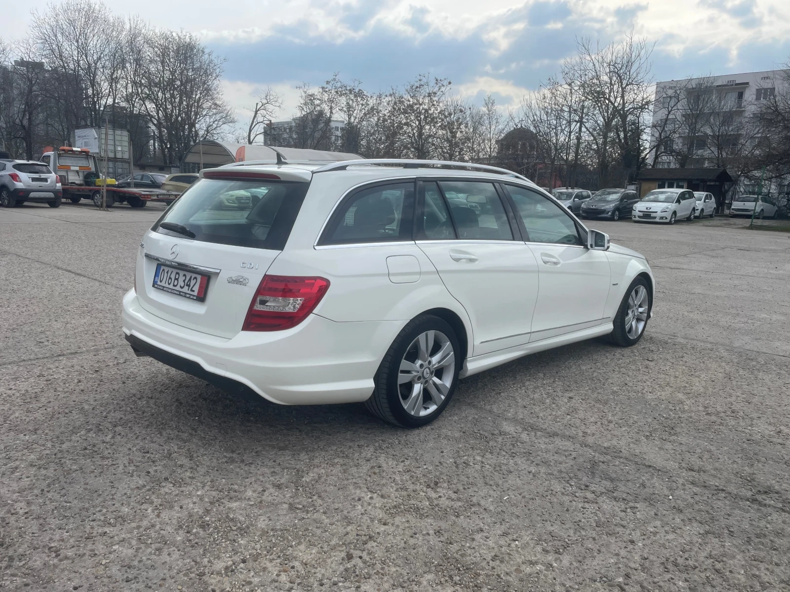 Mercedes-Benz C 220 2.2 CDI 170кс AVANTGARDE AMG, снимка 6 - Автомобили и джипове - 53894743