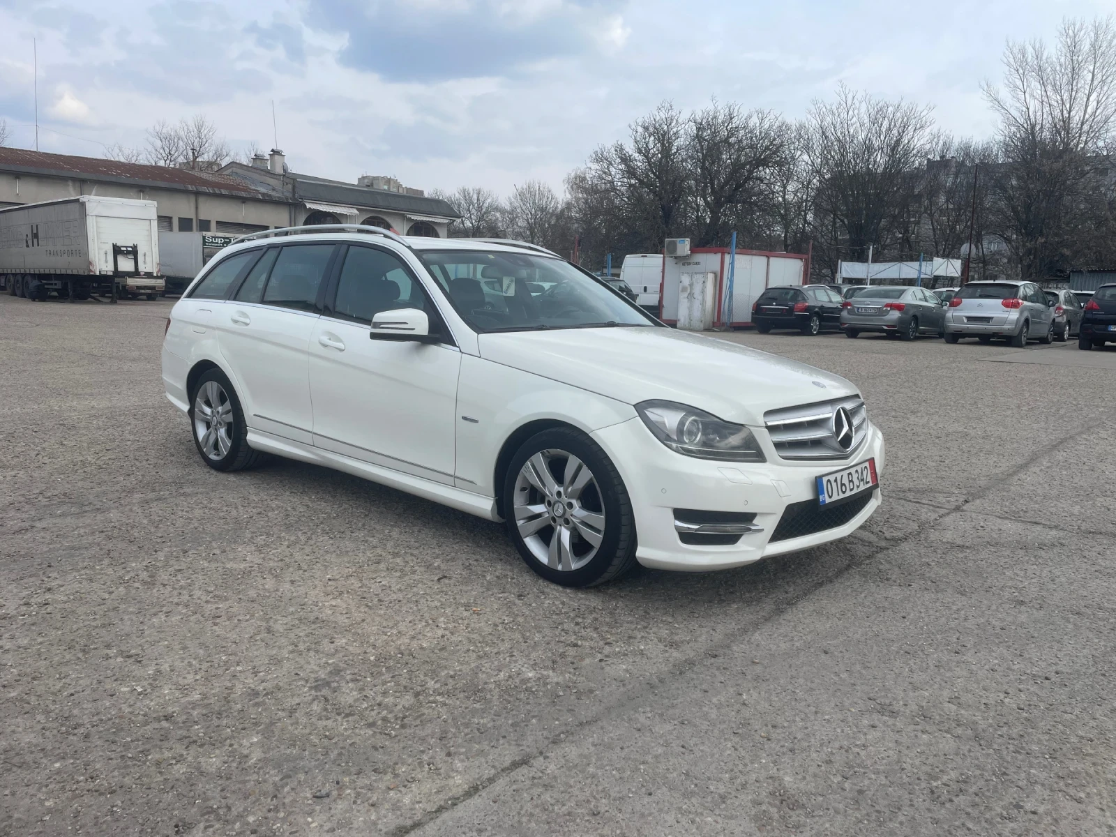Mercedes-Benz C 220 2.2 CDI 170кс AVANTGARDE AMG, снимка 8 - Автомобили и джипове - 53894743