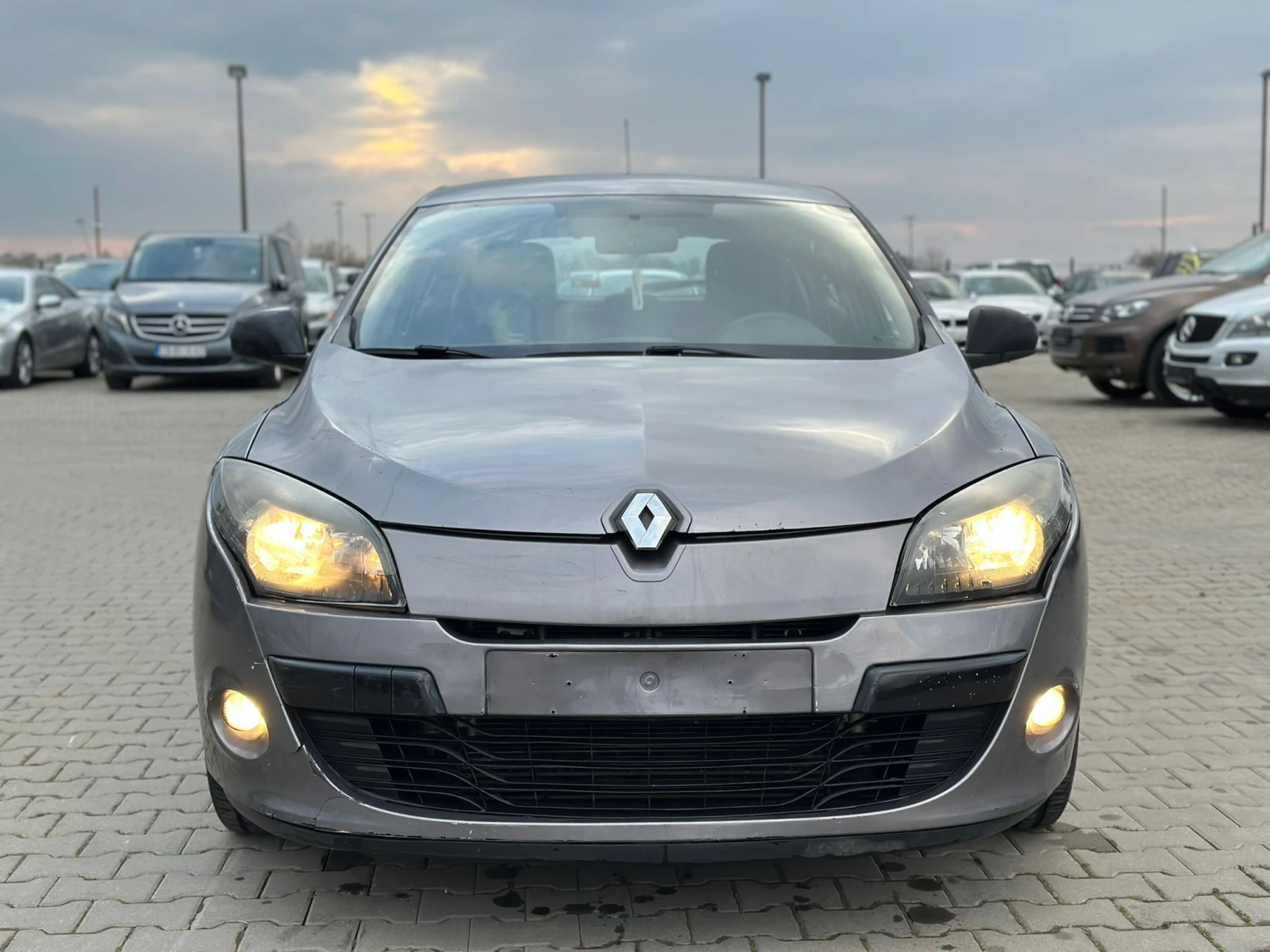 Renault Megane / 1.5 DCI / EURO 5 / , снимка 8 - Автомобили и джипове - 53985545