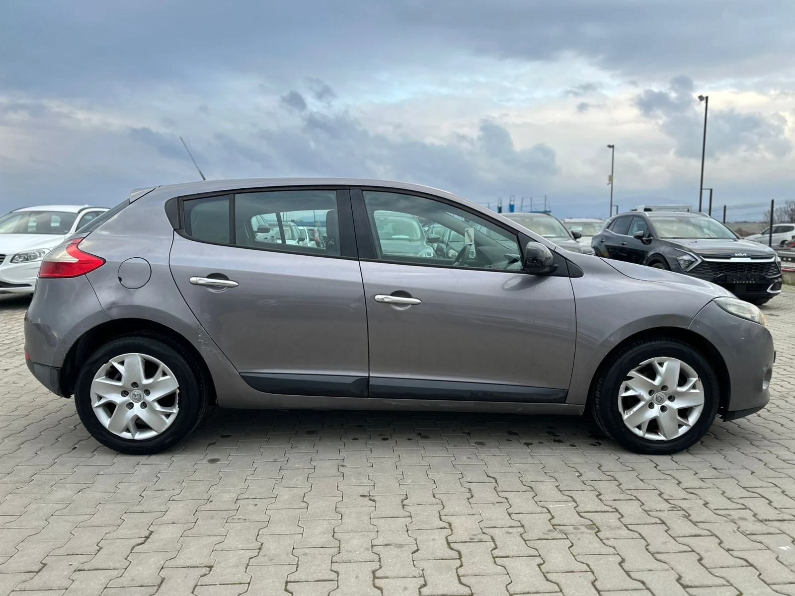 Renault Megane / 1.5 DCI / EURO 5 / , снимка 6 - Автомобили и джипове - 53985545