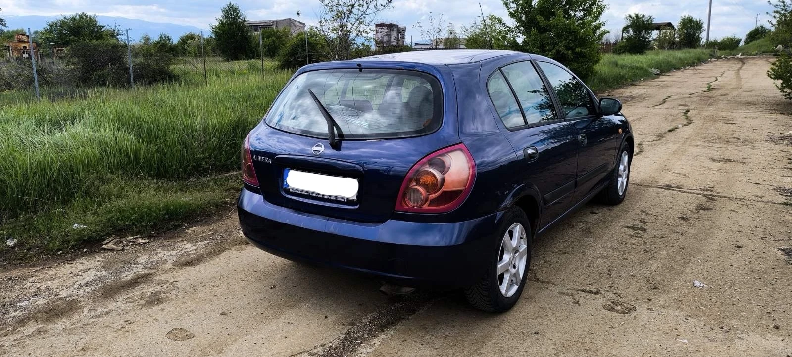 Nissan Almera, снимка 5 - Автомобили и джипове - 54440187