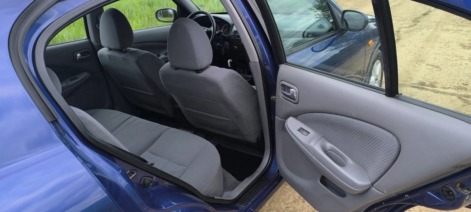 Nissan Almera, снимка 13 - Автомобили и джипове - 54440187