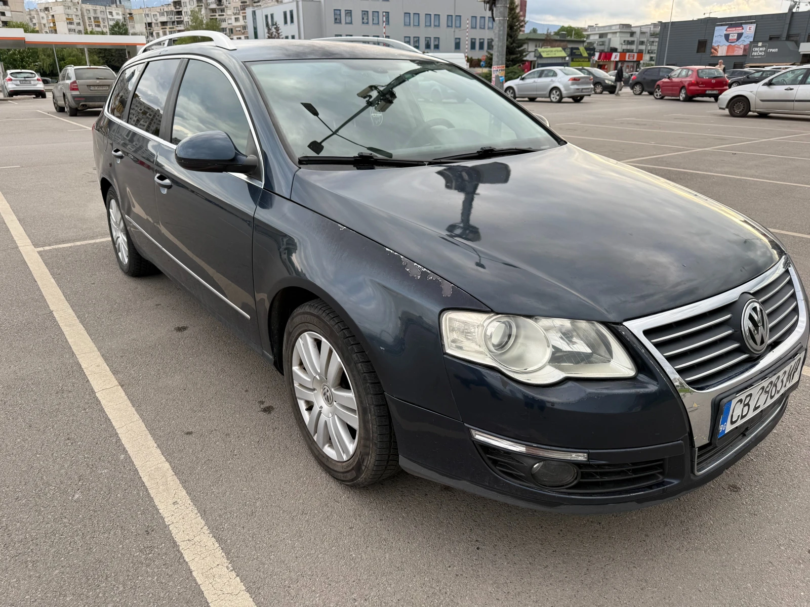 VW Passat B6 2.0 TDI Highline DSG, снимка 2 - Автомобили и джипове - 54509091