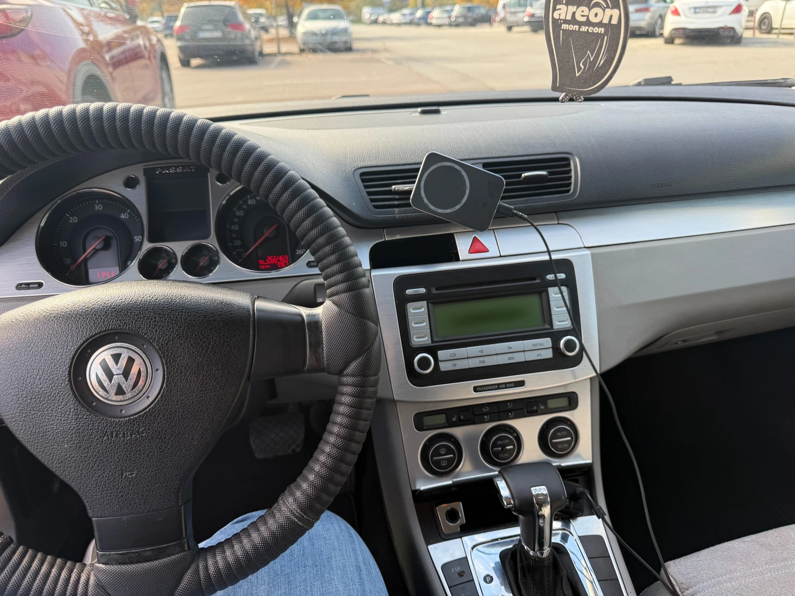 VW Passat B6 2.0 TDI Highline DSG, снимка 11 - Автомобили и джипове - 54509091