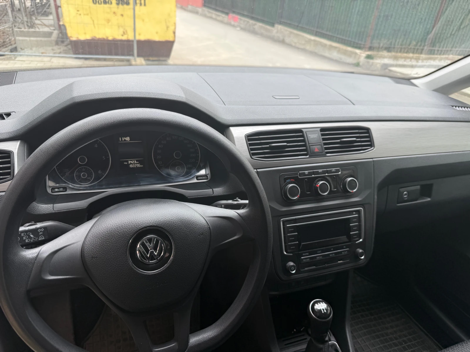 VW Caddy 2.0TDI, снимка 14 - Автомобили и джипове - 54869586