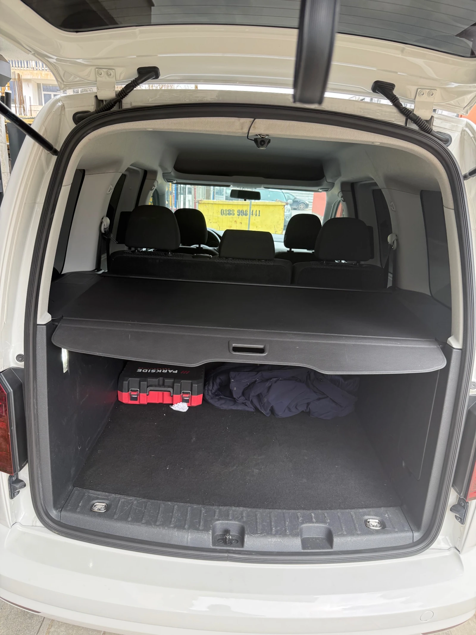 VW Caddy 2.0TDI, снимка 13 - Автомобили и джипове - 54869586