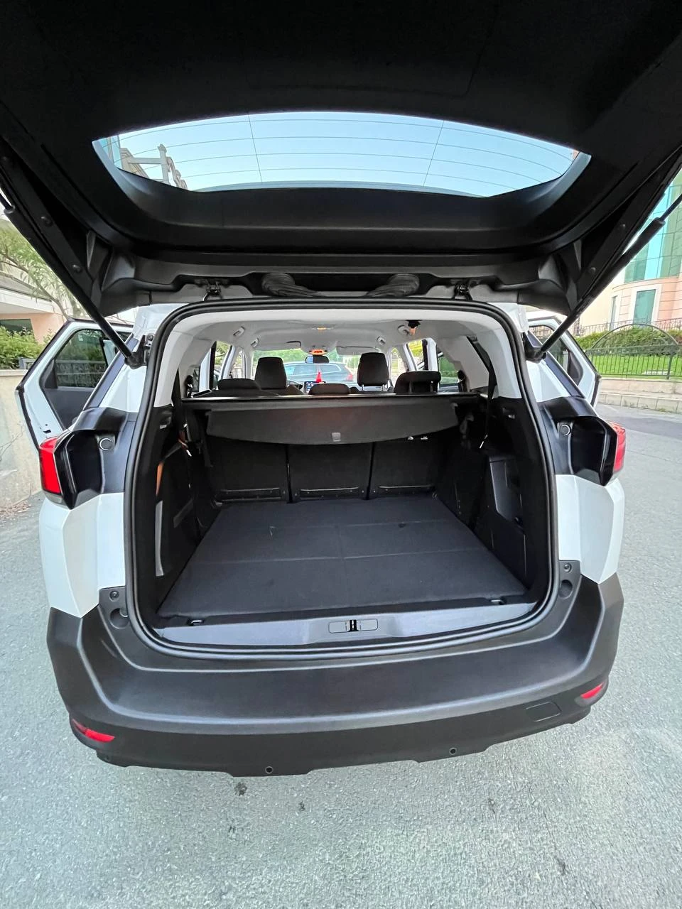 Peugeot 5008, снимка 9 - Автомобили и джипове - 54974886