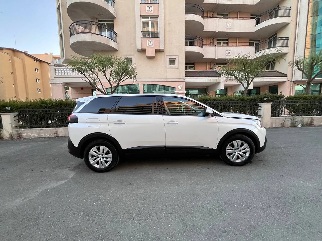 Peugeot 5008, снимка 16 - Автомобили и джипове - 54974886