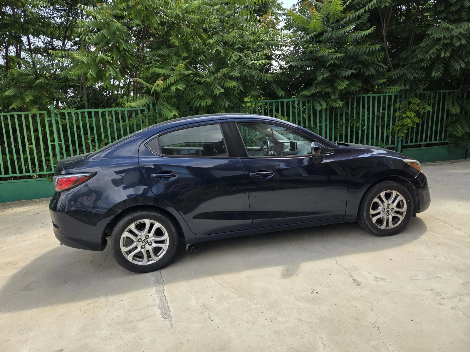 Toyota Yaris 1.5, снимка 2 - Автомобили и джипове - 55136578
