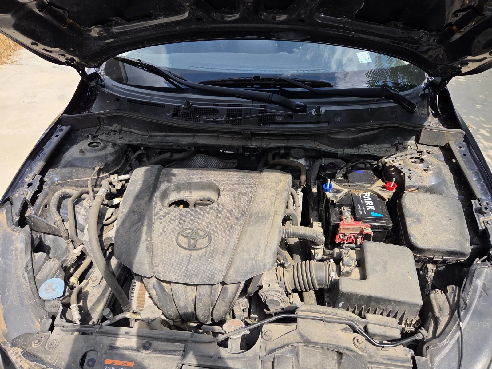 Toyota Yaris 1.5, снимка 13 - Автомобили и джипове - 55136578