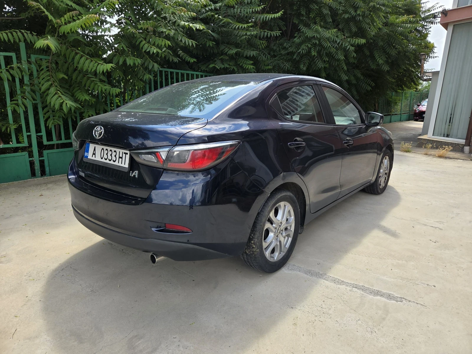 Toyota Yaris 1.5, снимка 3 - Автомобили и джипове - 55136578
