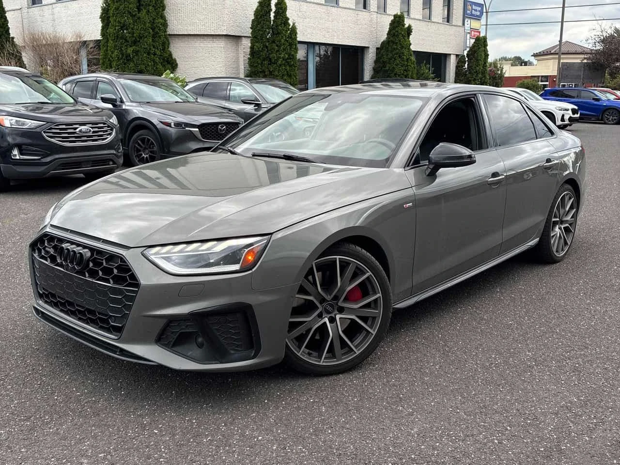 Audi A4 Technik  CARFAX, снимка 3 - Автомобили и джипове - 55380875