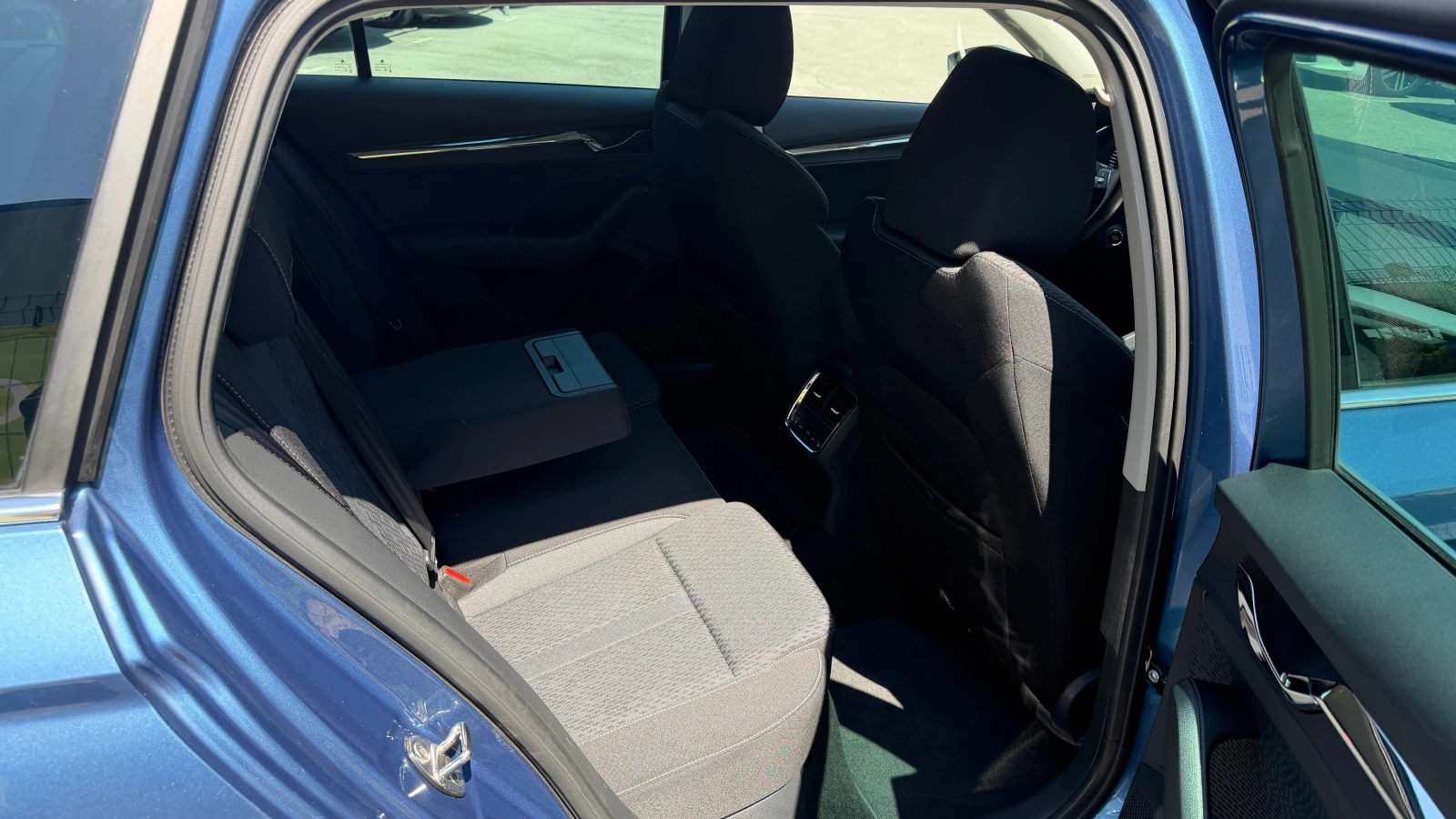 Skoda Octavia Style 2.0 TDI Automatic, снимка 11 - Автомобили и джипове - 55557042