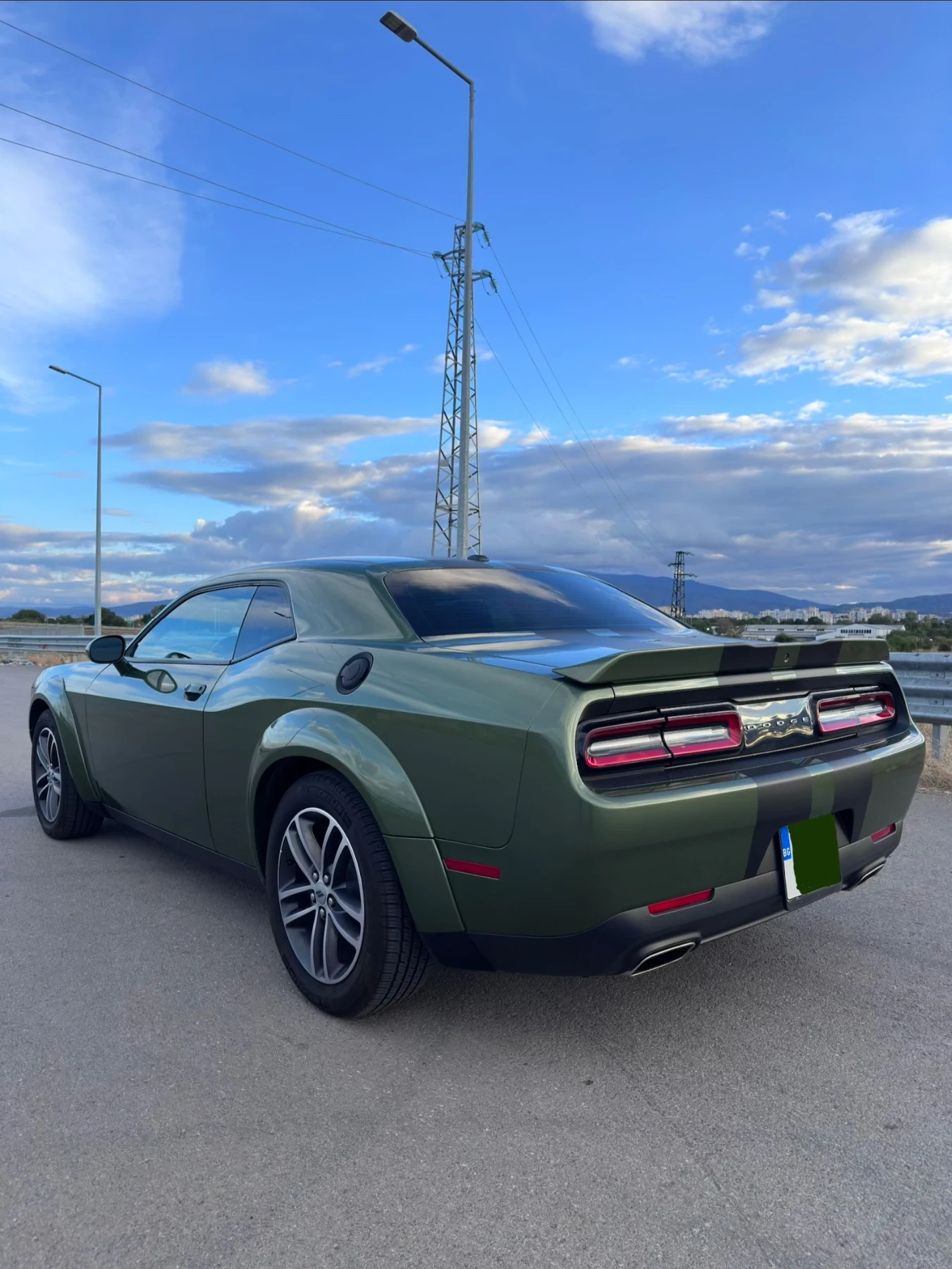 Dodge Challenger GT 4x4, снимка 4 - Автомобили и джипове - 56227032