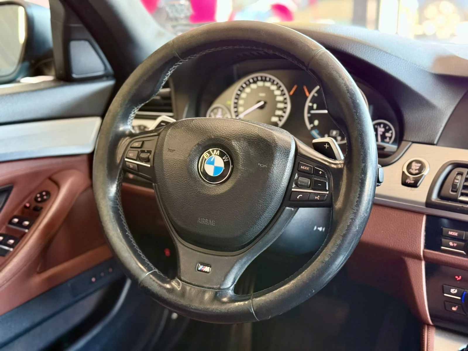 BMW 530 M Paket* SoftClose* H&U* Подгрев* ЛИЗИНГ, снимка 10 - Автомобили и джипове - 56281106