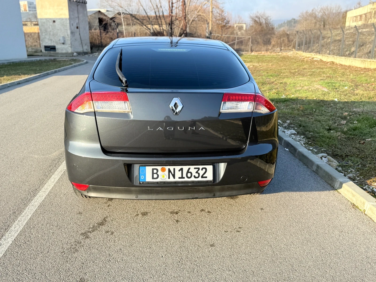 Renault Laguna 2.0, снимка 7 - Автомобили и джипове - 56349316