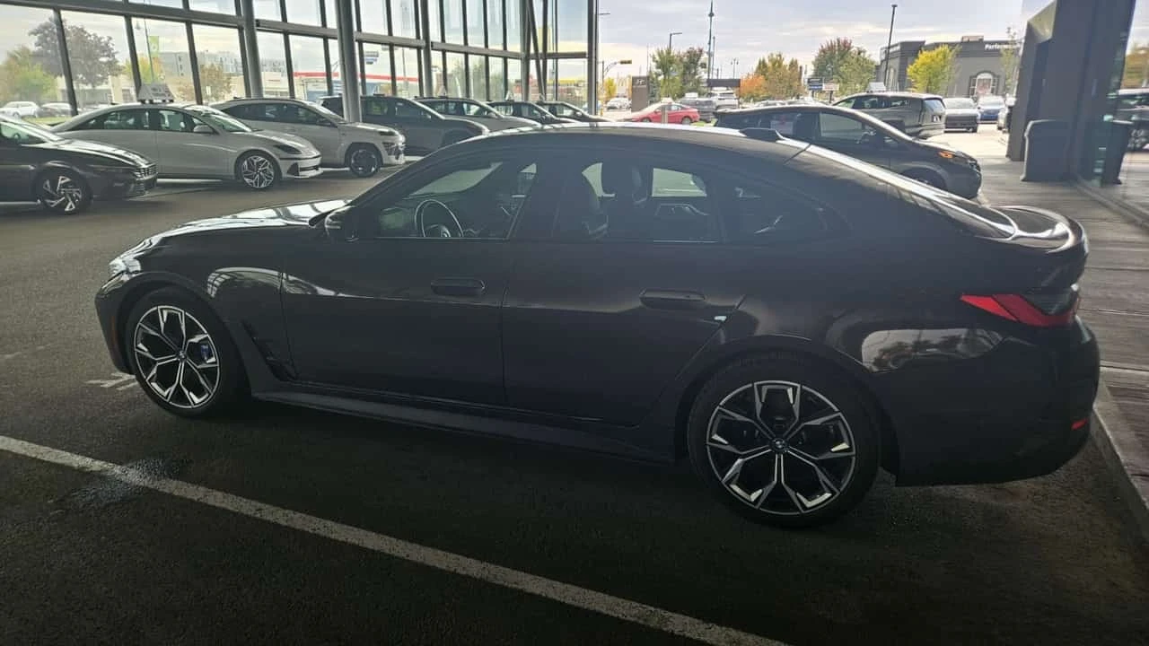 BMW i4 * eDrive40 * CARFAX * ����� �� ����������� | Mobile.bg � ����������� 2