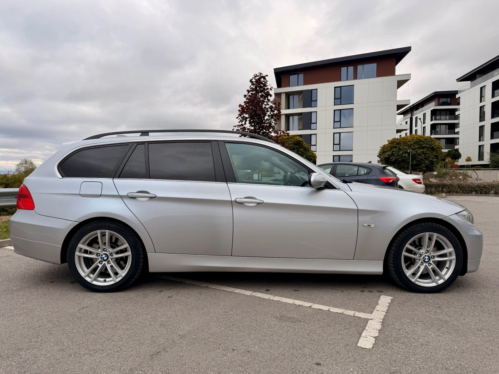BMW 330 335, снимка 4 - Автомобили и джипове - 56710961