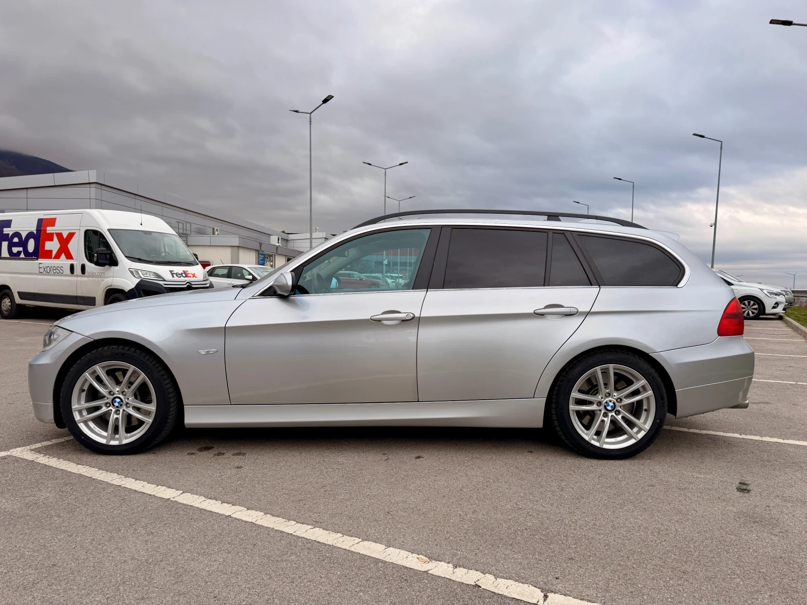 BMW 330 335, снимка 8 - Автомобили и джипове - 56710961