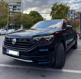 Обява за продажба на VW Touareg R-line , Black Pack, FULL MAX ~96 900 лв. - изображение 3
