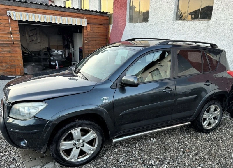 Toyota Rav4 2.2D-CAT, снимка 3 - Автомобили и джипове - 46100486