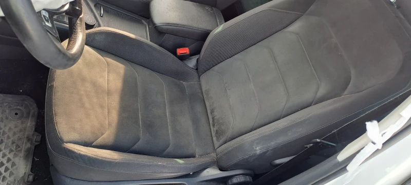 VW Tiguan 2.0TDI Автоматик, снимка 11 - Автомобили и джипове - 47181753