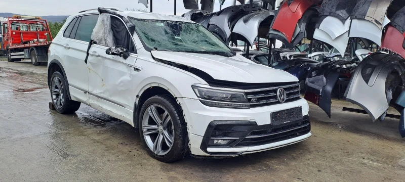 VW Tiguan 2.0TDI Автоматик, снимка 1 - Автомобили и джипове - 47181753