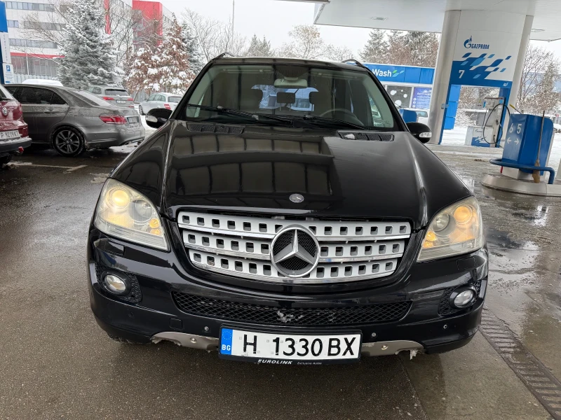 Mercedes-Benz ML 320 Sport* Navi* Кожа* Регистриран* Обслужен, снимка 2 - Автомобили и джипове - 49165313