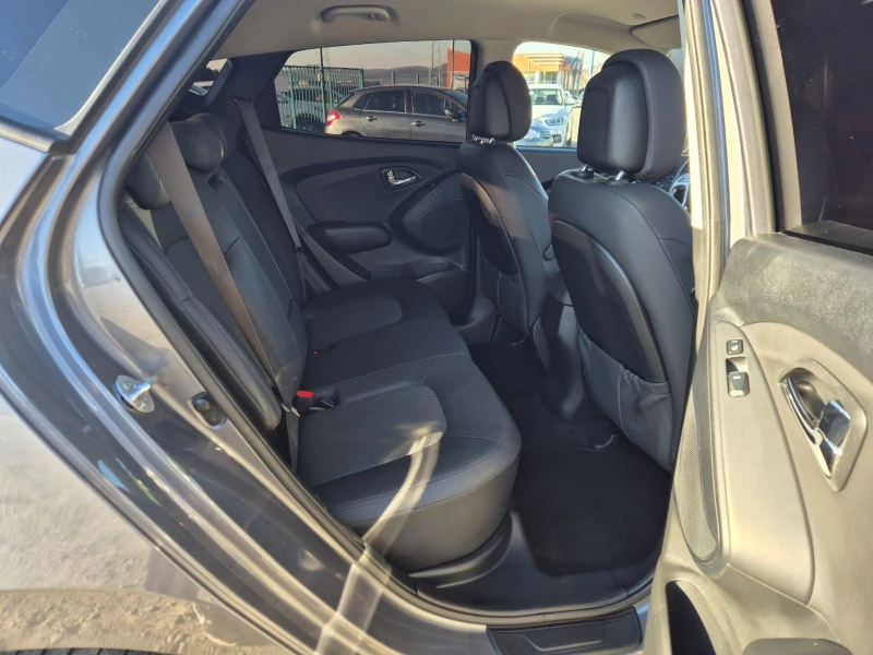 Hyundai IX35 1.6i , снимка 10 - Автомобили и джипове - 49404284