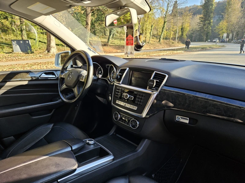 Mercedes-Benz ML 350 Bluetec 4 Matic, снимка 12 - Автомобили и джипове - 52548786