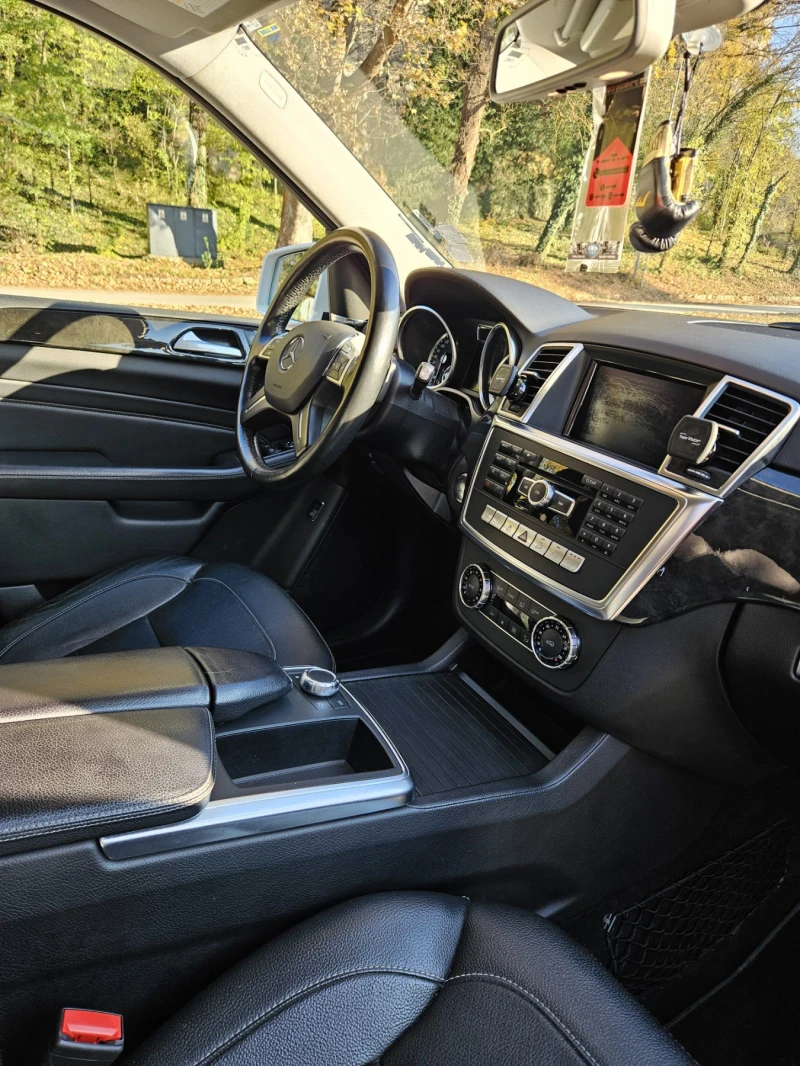 Mercedes-Benz ML 350 Bluetec 4 Matic, снимка 10 - Автомобили и джипове - 52548786