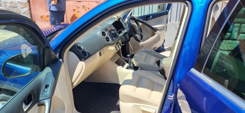 VW Tiguan, снимка 9 - Автомобили и джипове - 53165525