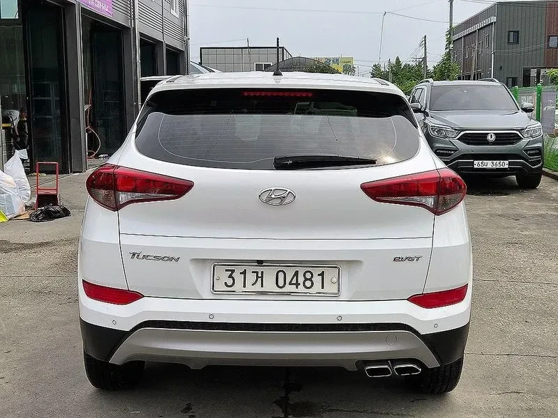 Hyundai Tucson 2.0 - САМО 30% АВАНС, снимка 4 - Автомобили и джипове - 56065944
