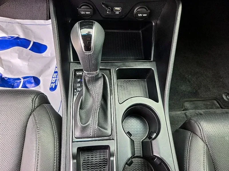 Hyundai Tucson 2.0 - САМО 30% АВАНС, снимка 11 - Автомобили и джипове - 56065944
