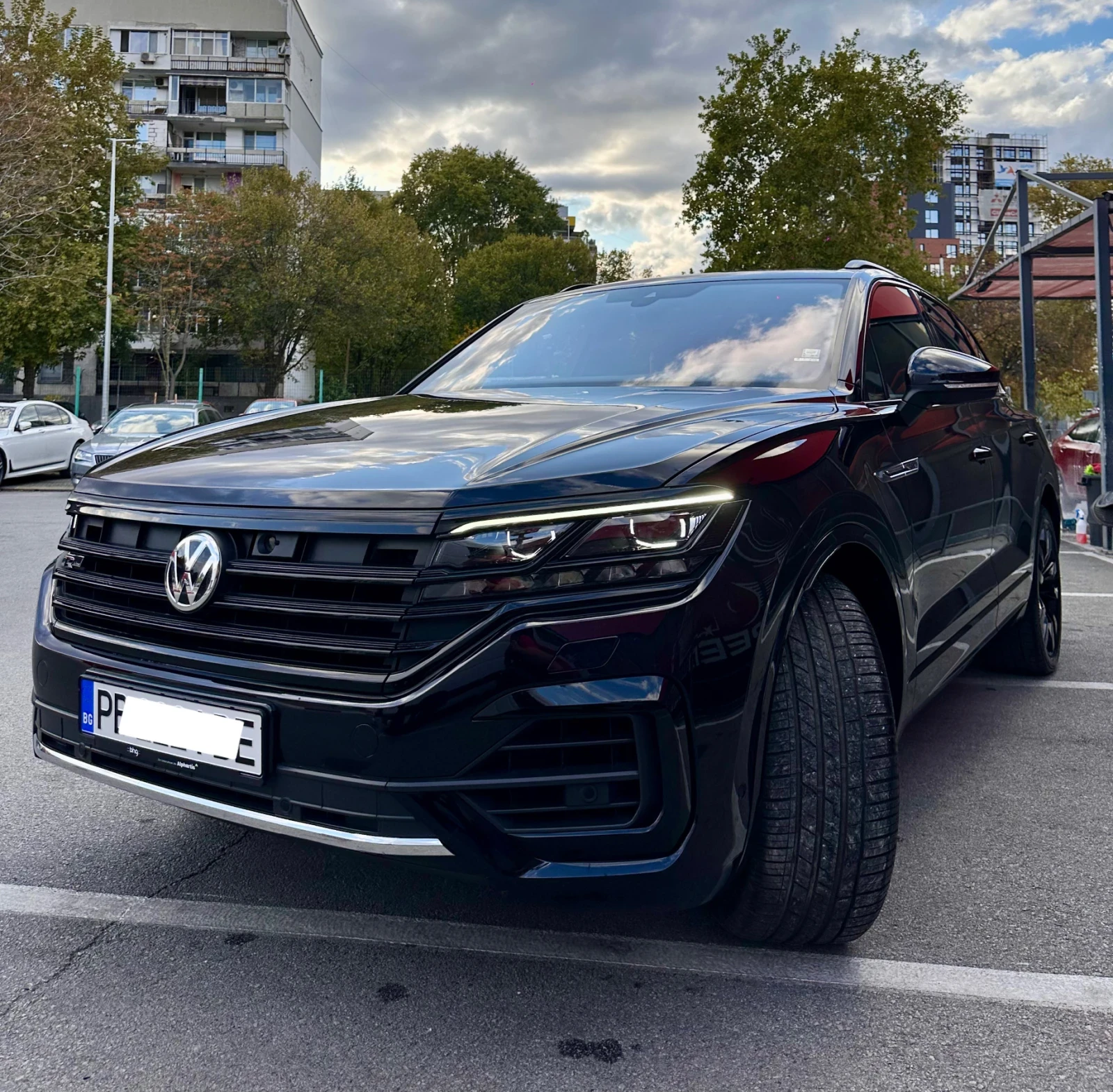 VW Touareg R-line , Black Pack, FULL MAX - изображение 4