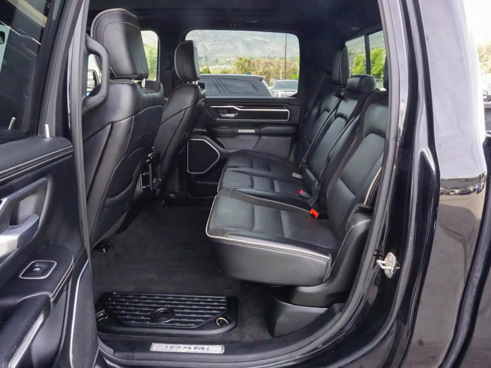 Dodge RAM 1500 Laramie * * CARFAX * *   * *  | Mobile.bg   15