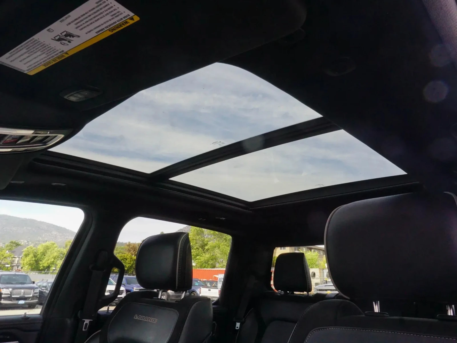 Dodge RAM 1500 Laramie * * CARFAX * *   * *  | Mobile.bg   17