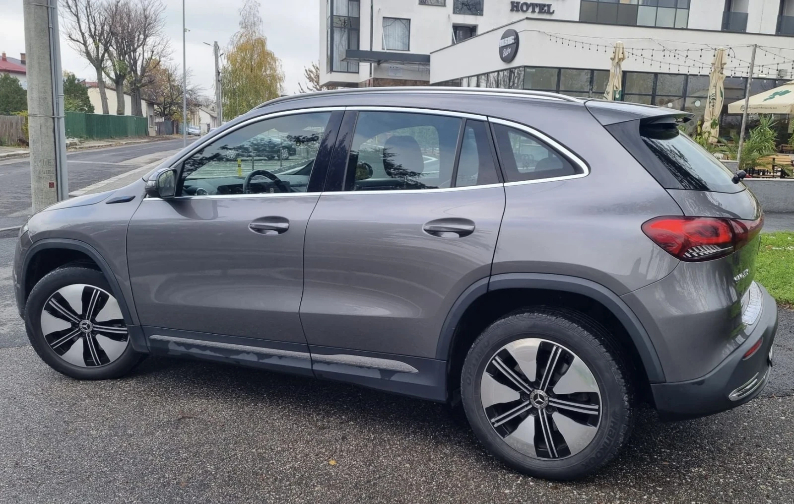 Mercedes-Benz EQA 250 12.2021г. 66000км - изображение 4