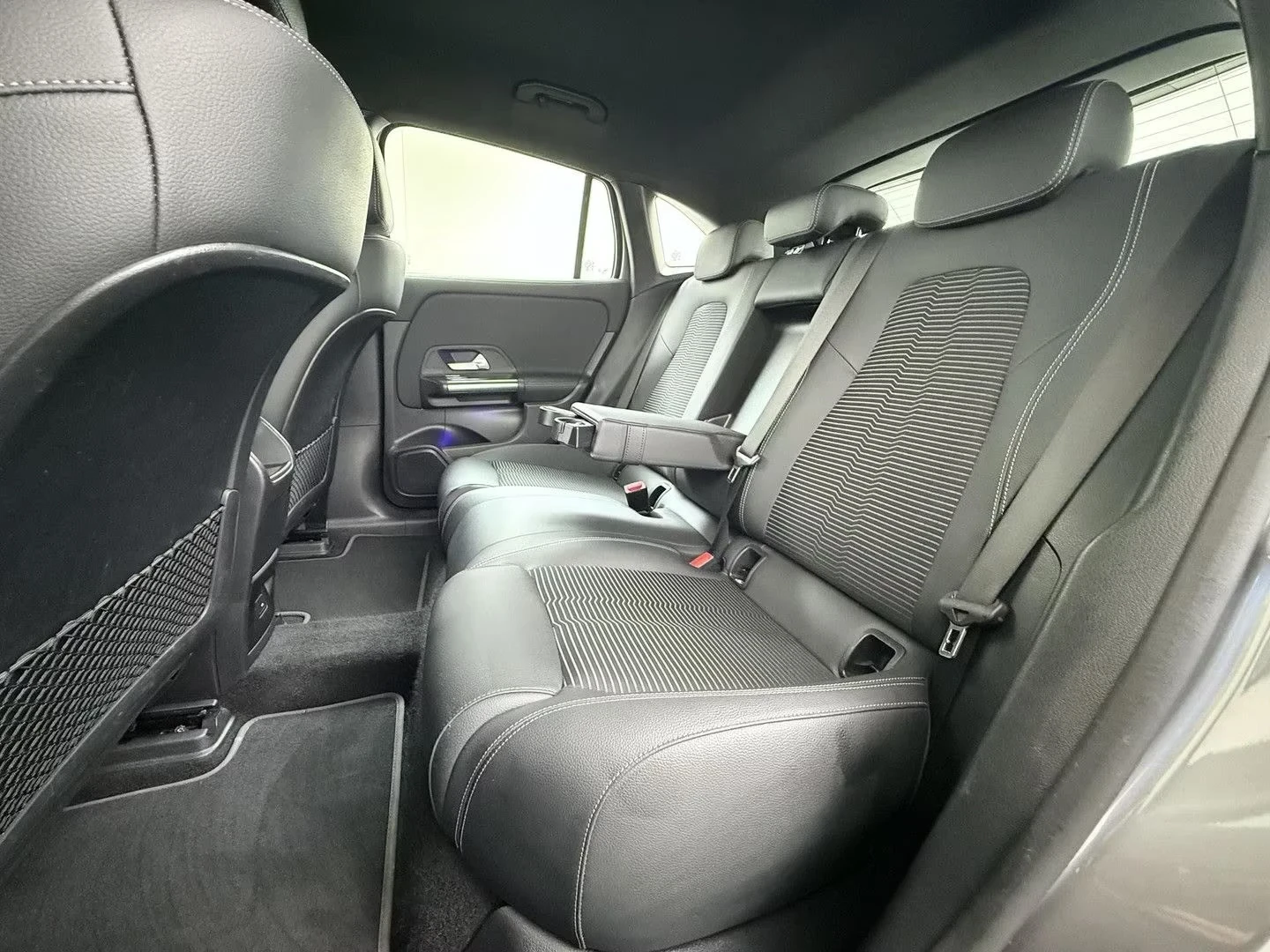 Mercedes-Benz EQA 250 12.2021г. 66000км - изображение 9