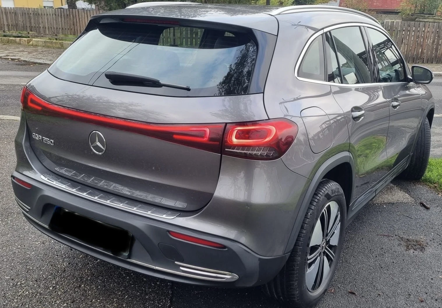 Mercedes-Benz EQA 250 12.2021г. 66000км - изображение 5