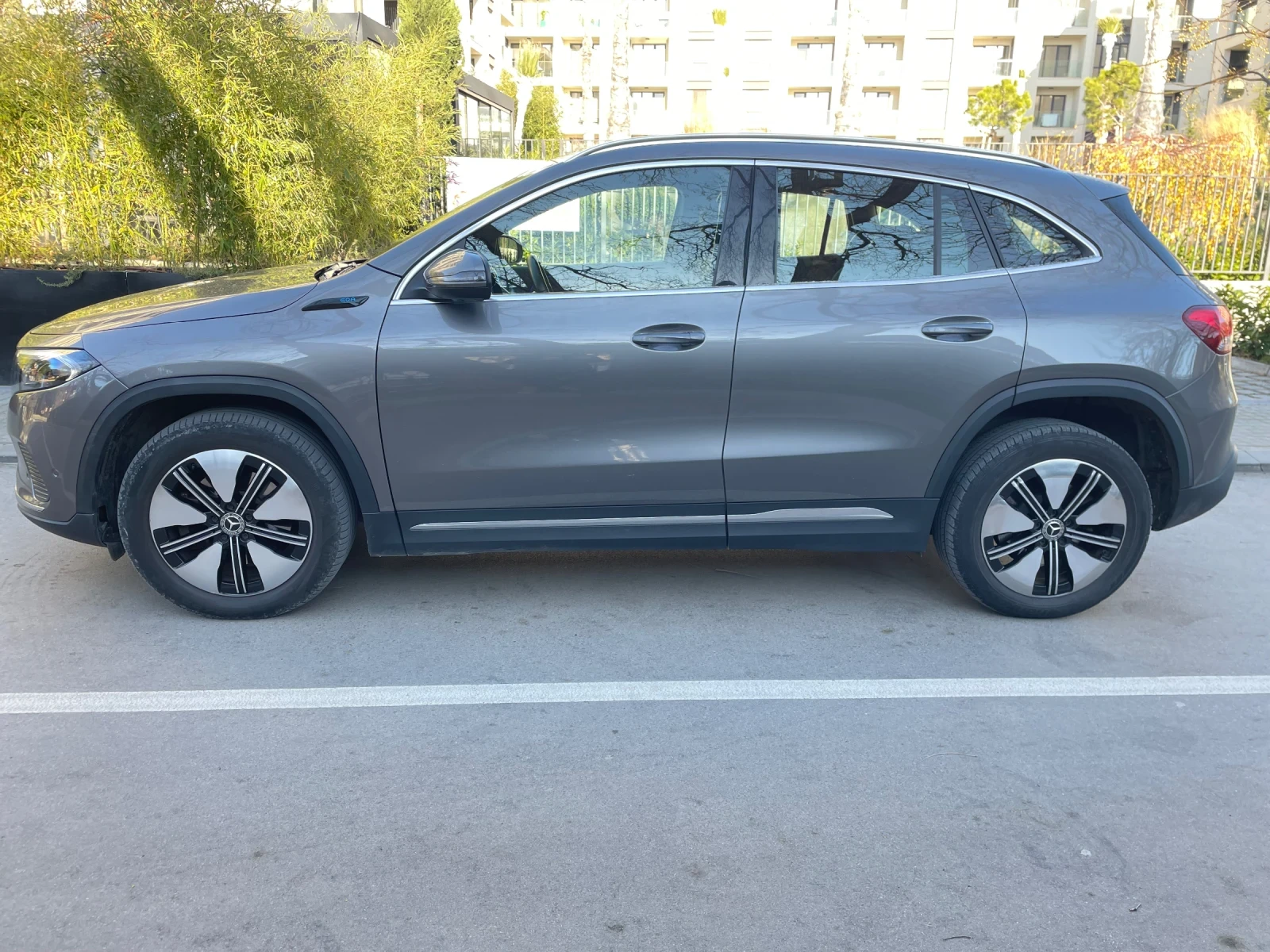 Mercedes-Benz EQA 250 12.2021г. 66000км - изображение 7