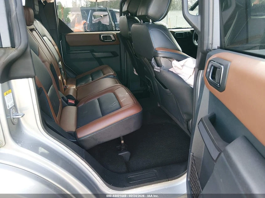 Ford Bronco Outer Banks, снимка 8 - Автомобили и джипове - 54184926