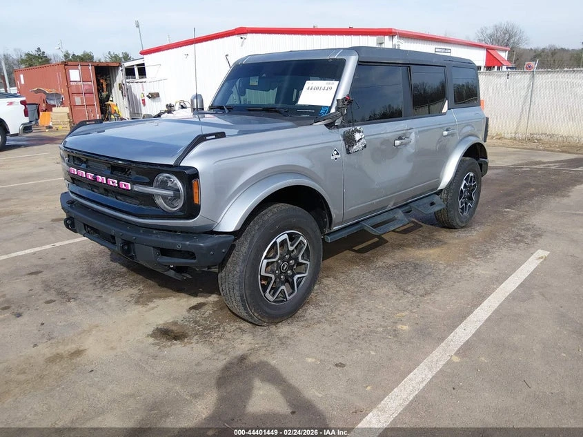 Ford Bronco Outer Banks, снимка 2 - Автомобили и джипове - 54184926