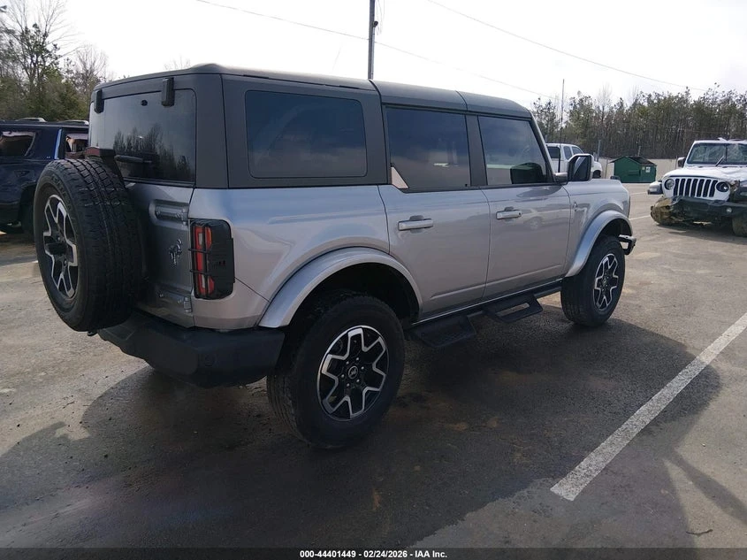 Ford Bronco Outer Banks, снимка 4 - Автомобили и джипове - 54184926