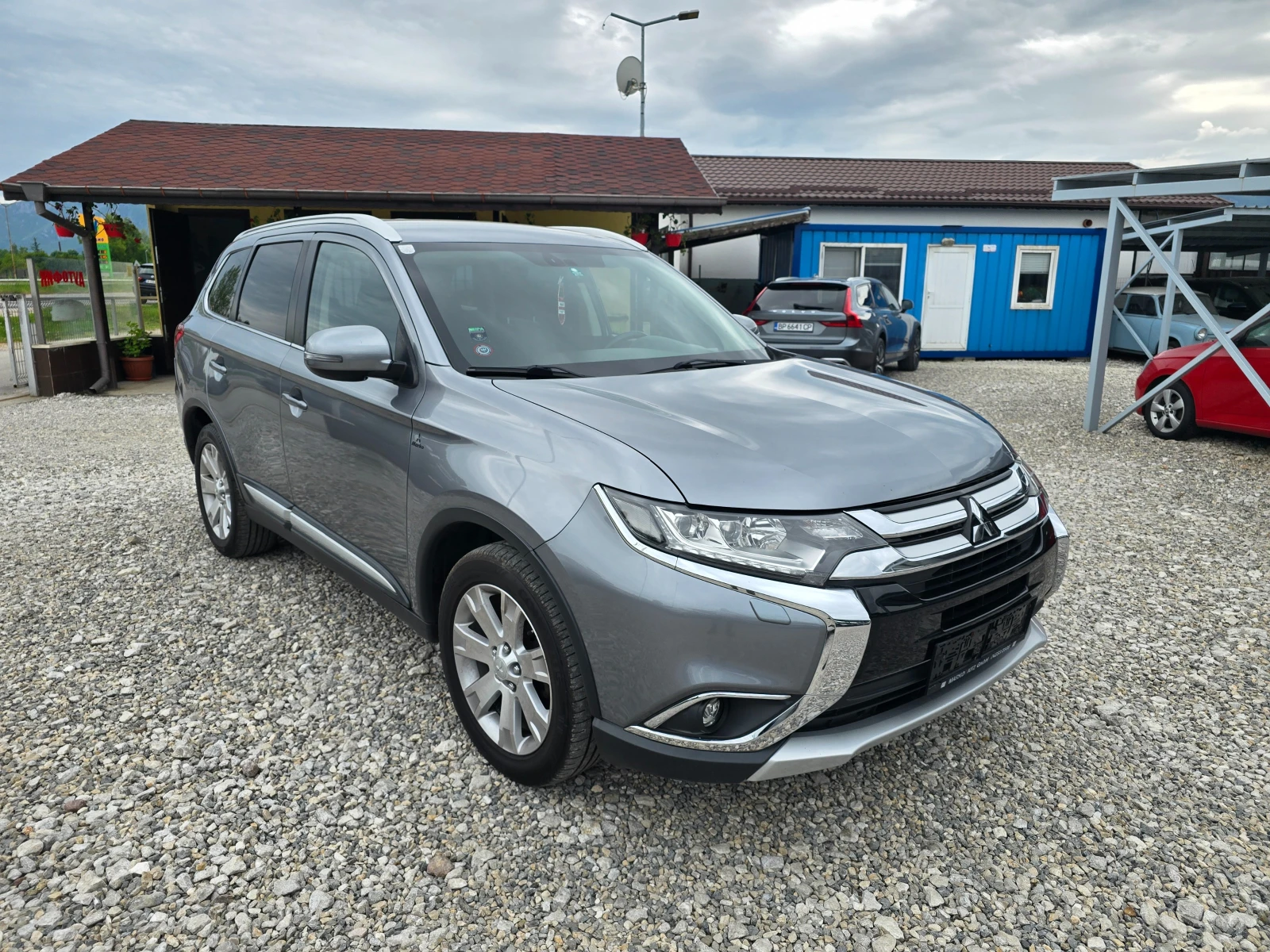 Mitsubishi Outlander 2.2 DI-D 4X4, снимка 7 - Автомобили и джипове - 54481209