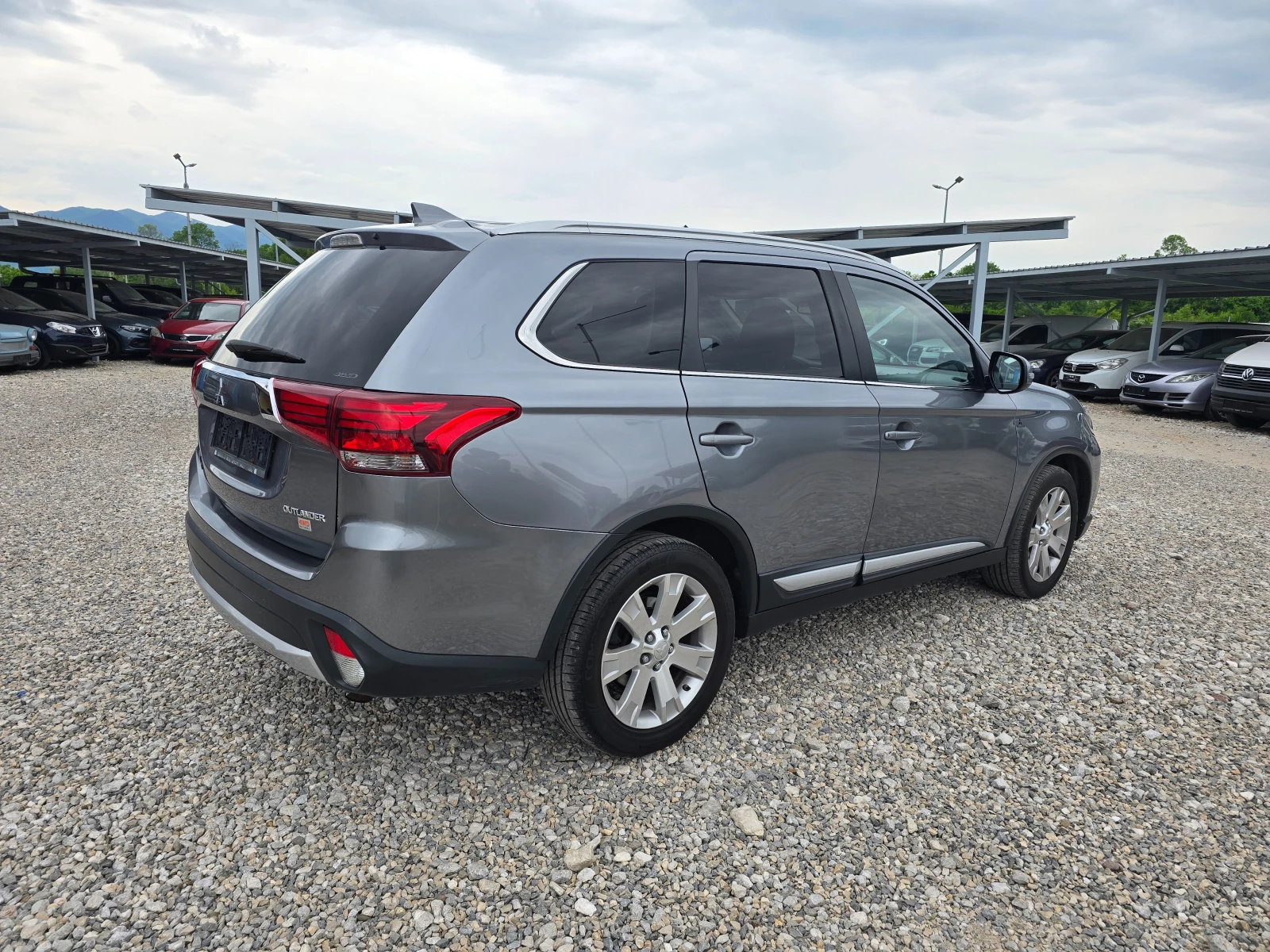Mitsubishi Outlander 2.2 DI-D 4X4, снимка 5 - Автомобили и джипове - 54481209