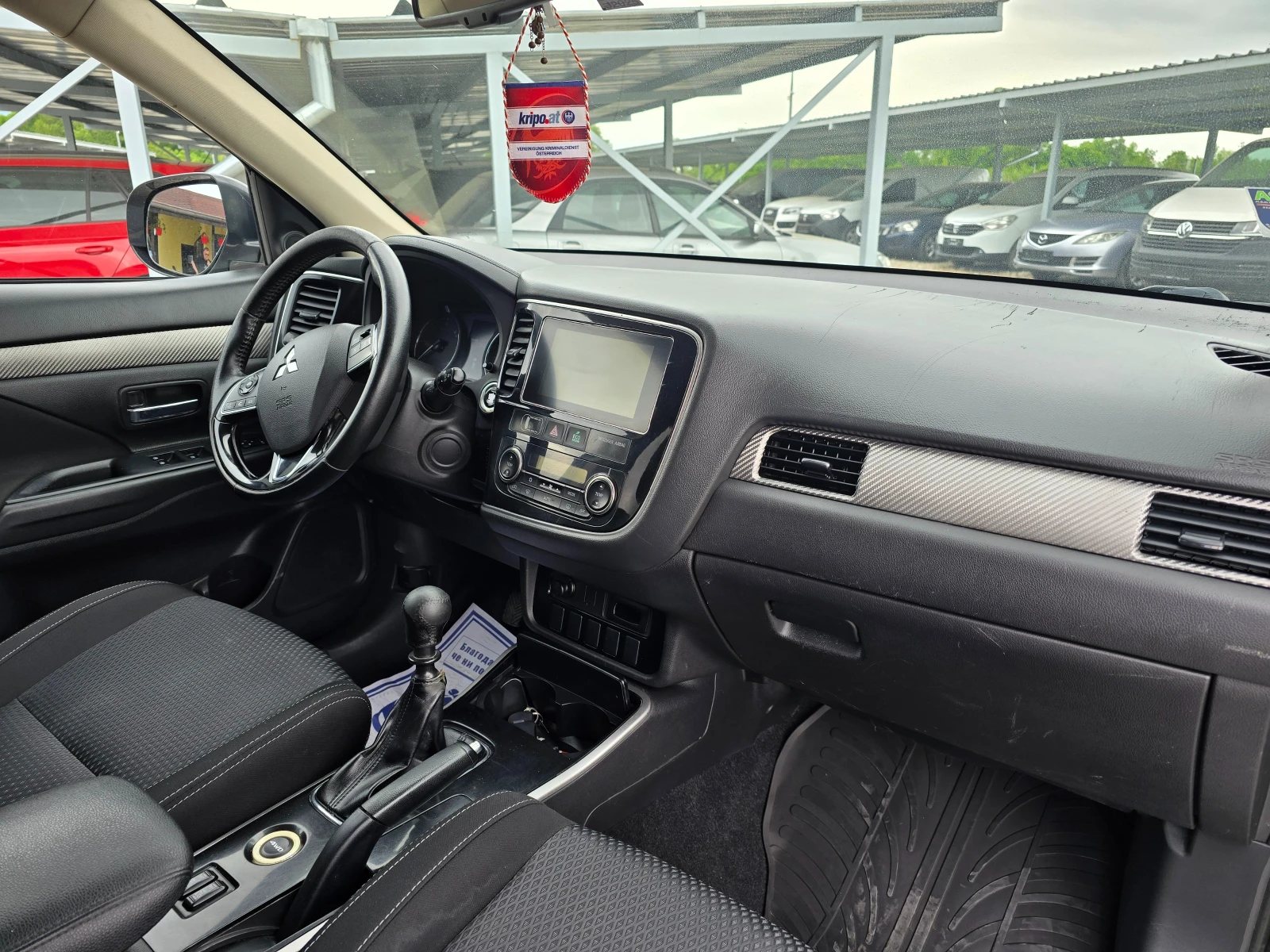 Mitsubishi Outlander 2.2 DI-D 4X4, снимка 9 - Автомобили и джипове - 54481209