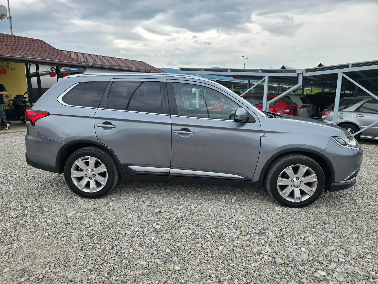 Mitsubishi Outlander 2.2 DI-D 4X4, снимка 6 - Автомобили и джипове - 54481209