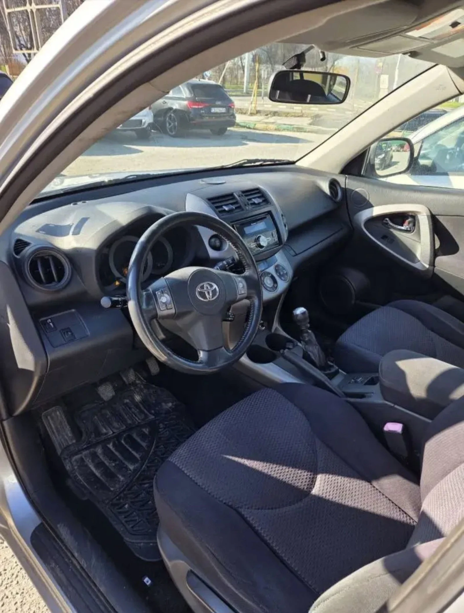 Toyota Rav4 D4D, снимка 5 - Автомобили и джипове - 54697931