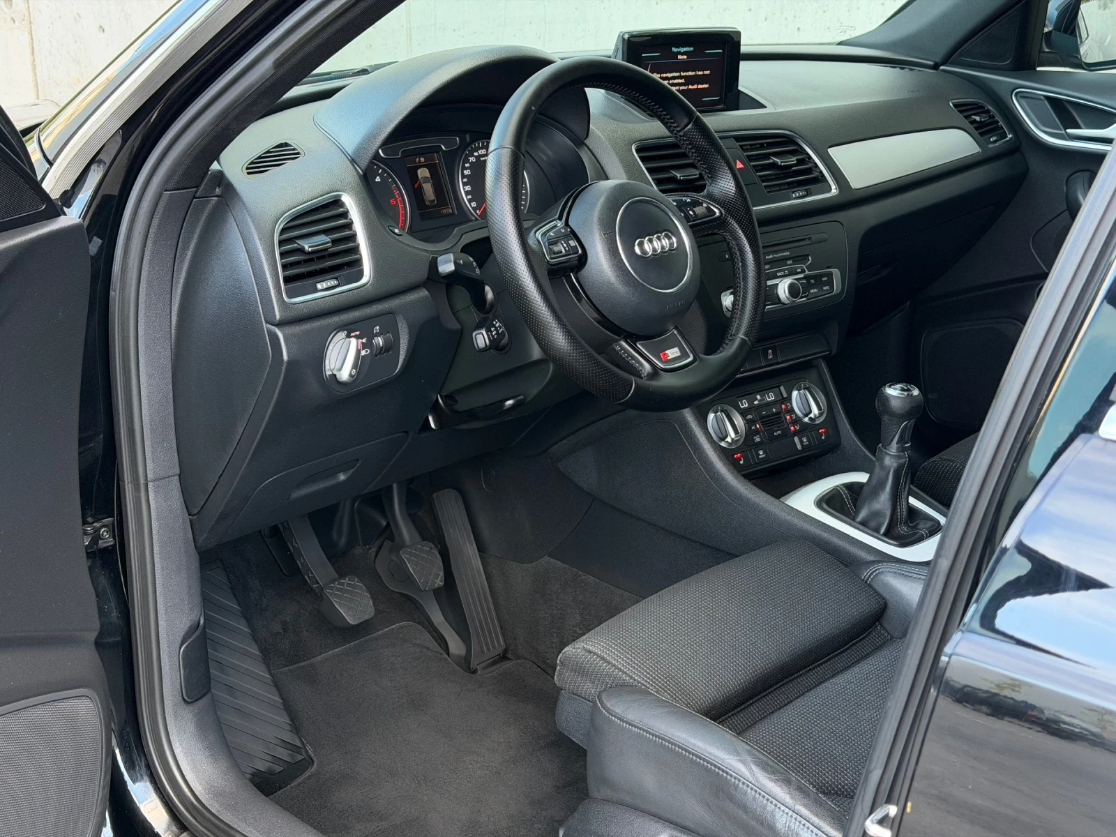 Audi Q3 2.0TDi 140 * S-Line* Навигация, снимка 10 - Автомобили и джипове - 55418063